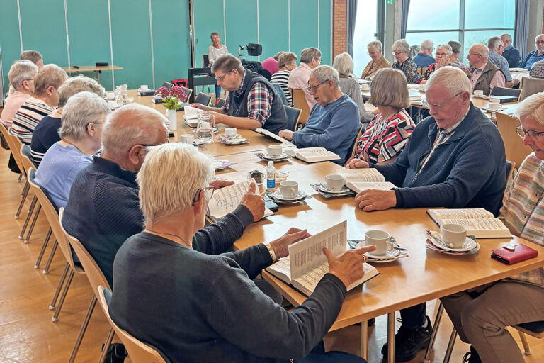 Else fik gang i både sangstemmer og motorik